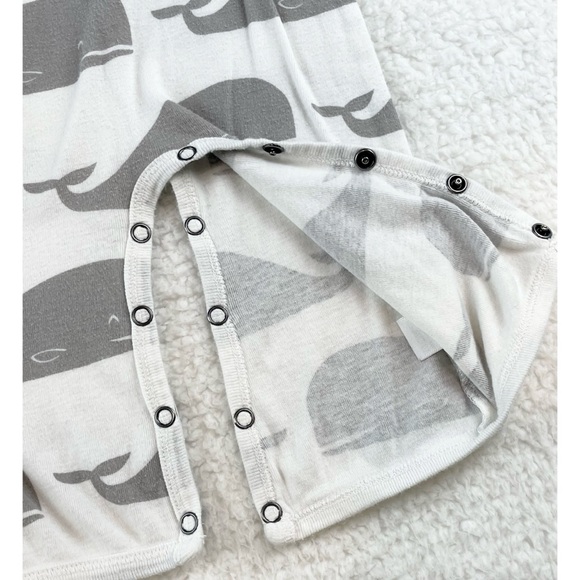 MILKBARN • White/Grey Whale Print Short Sleeve Romper - Picture 6 of 14